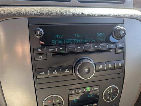 Used 2014 GMC Yukon SLE image 12