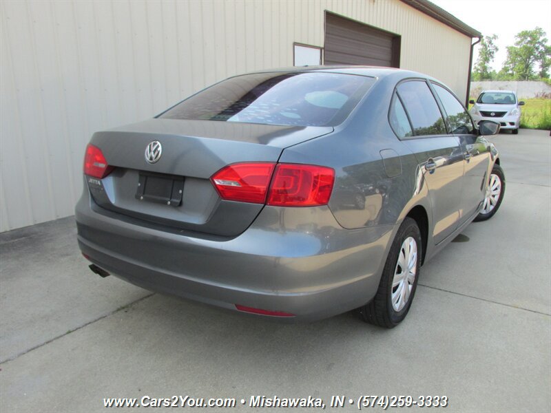Used 2011 Volkswagen Jetta Sedan FWD image 4