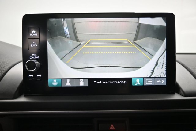 Used 2023 Honda Pilot Touring image 18