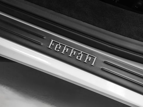 Used 2022 Ferrari F8 Tributo RWD image 54