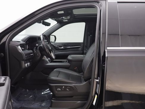 Used 2021 GMC Yukon Denali w/ Denali Premium Package image 5
