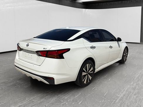 Used 2021 Nissan Altima 2.5 SV FWD image 5