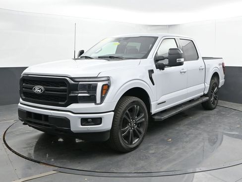 Used 2025 Ford F150 Lariat w/ Equipment Group 502A High AWD/4WD image 8