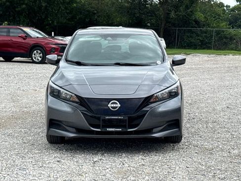 Used 2025 Nissan Leaf S FWD image 2