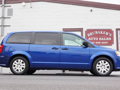 Used 2019 Dodge Grand Caravan SE w/ UConnect Hands-Free Group