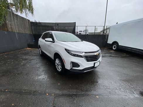 Used 2024 Chevrolet Equinox LT FWD image 8