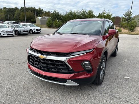 Used 2023 Chevrolet Blazer LT w/ Driver Confidence Package image 4