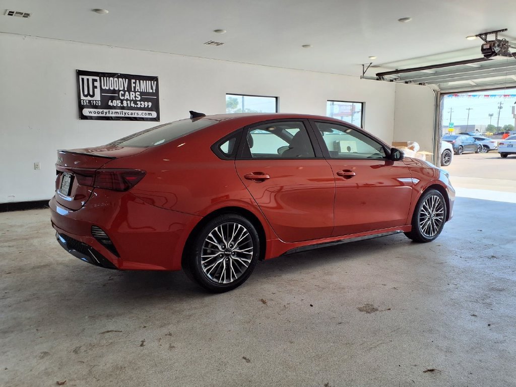 Used 2023 Kia Forte GT-Line FWD image 3