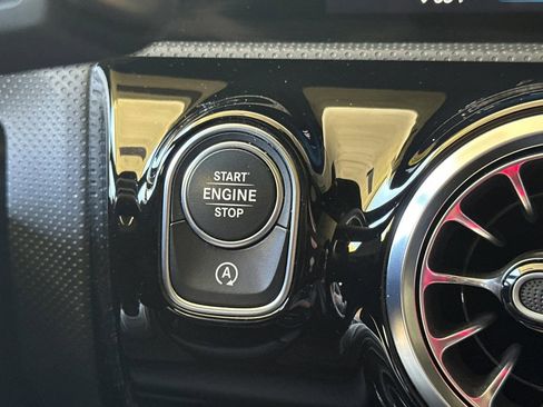 Used 2023 Mercedes-Benz CLA 250 image 32
