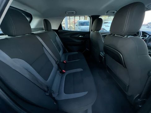 Used 2021 Chevrolet TrailBlazer LS image 24