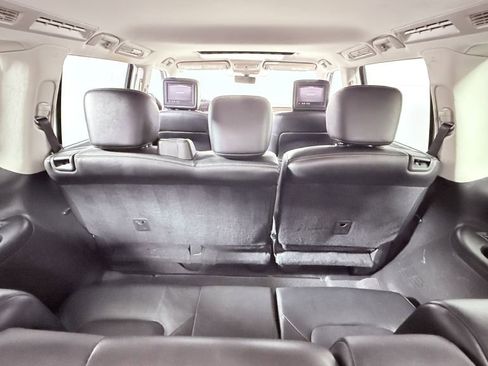 Used 2019 Nissan Armada Platinum image 27