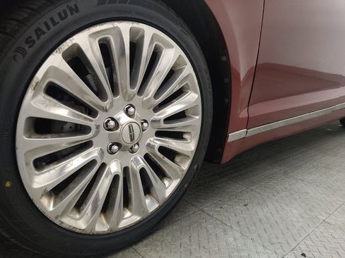 Used 2013 Lincoln MKZ image 31