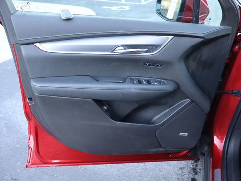 Used 2024 Cadillac XT6 Luxury w/ LPO, Floor Liner Package AWD/4WD image 28