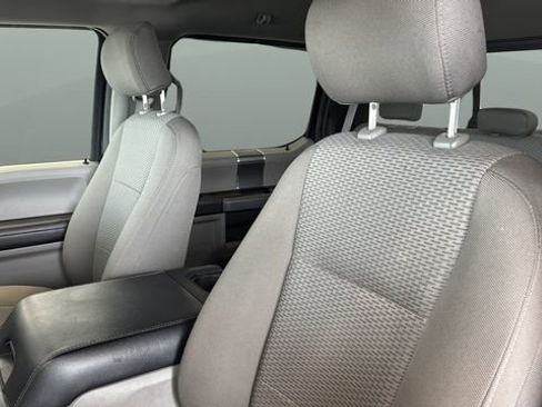 Used 2018 Ford F150 XLT w/ Equipment Group 302A Luxury AWD/4WD image 19