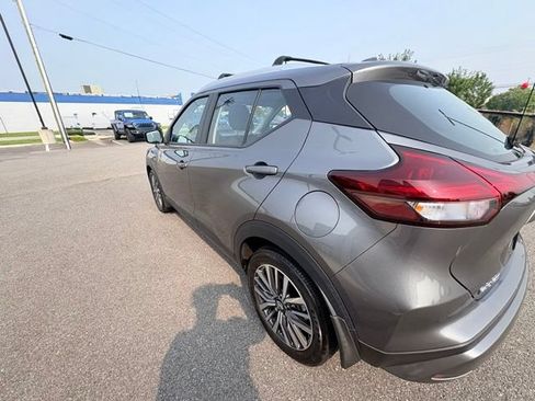 Used 2024 Nissan Kicks SV w/ Interior Electronics Package FWD image 3