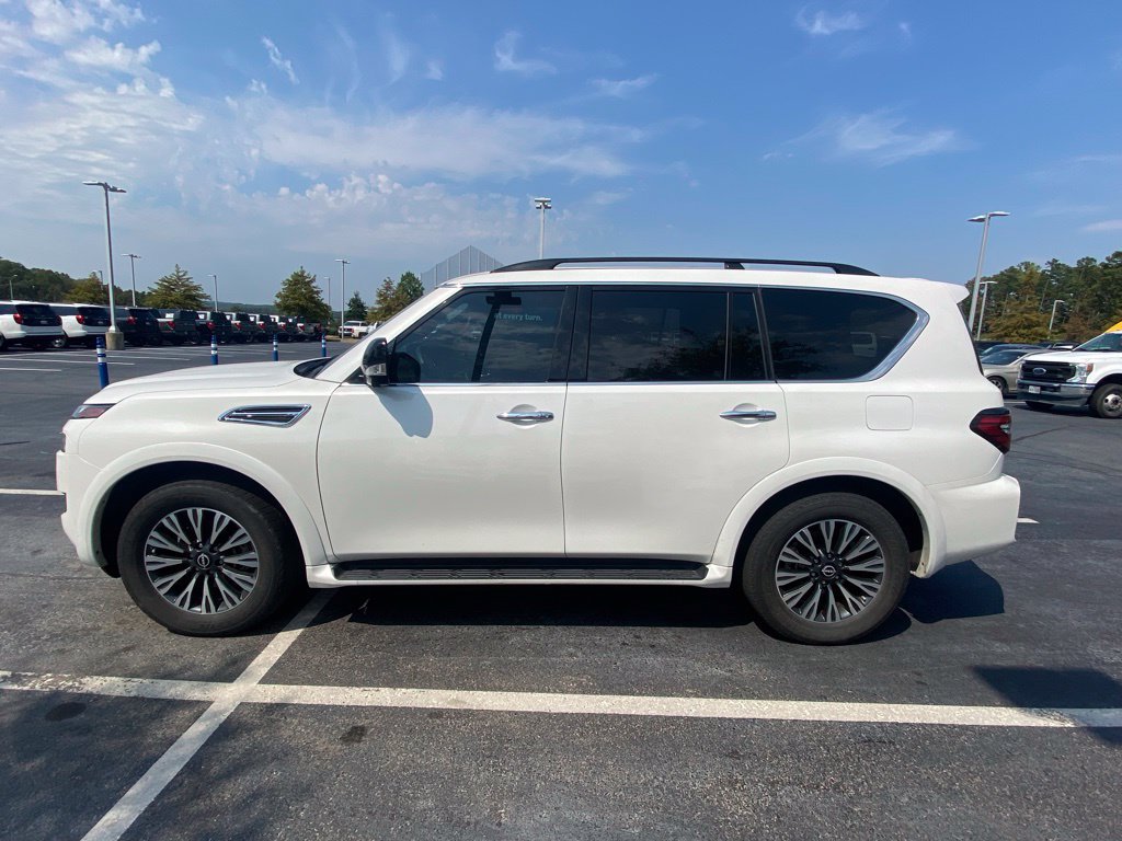 Used 2024 Nissan Armada SL w/ Midnight Edition Package AWD/4WD image 4