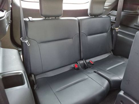 Used 2025 Mitsubishi Outlander SE AWD/4WD image 29