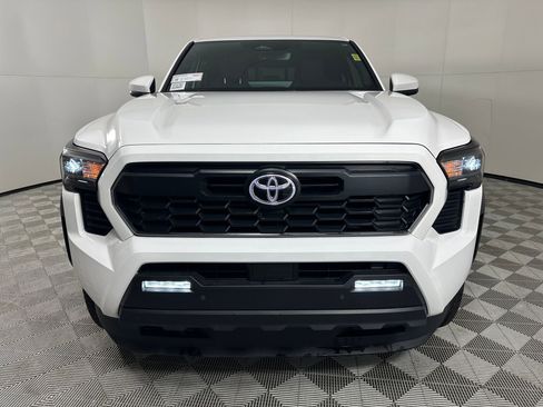 Certified 2025 Toyota Tacoma TRD Off-Road w/ TRD Off Road Upgrade Package image 5