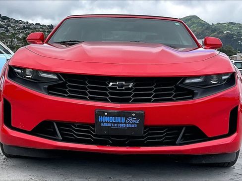 Used 2020 Chevrolet Camaro LT w/ Technology Package RWD image 6
