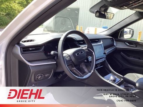 Used 2026 Jeep Grand Cherokee Altitude AWD/4WD image 21