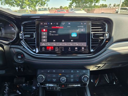 Used 2025 Dodge Durango GT AWD/4WD image 12