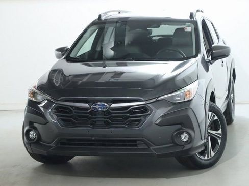 Used 2024 Subaru Crosstrek 2.0i Premium image 3