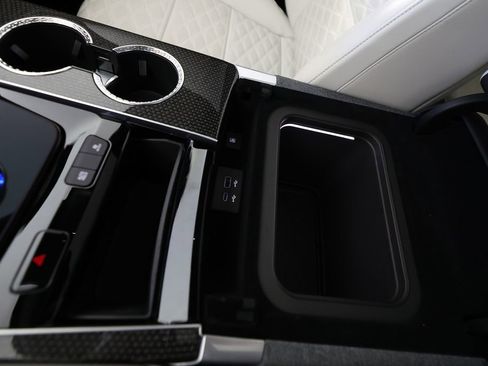 Used 2025 Cadillac Escalade V AWD/4WD image 45
