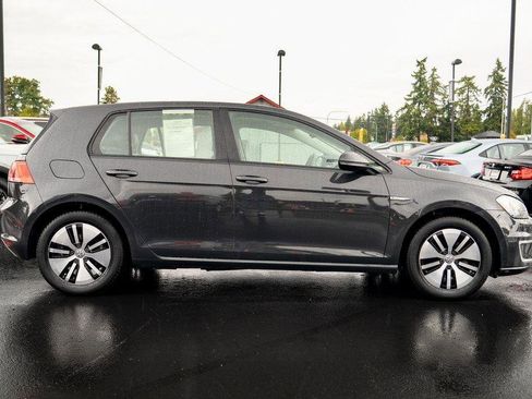 Used 2016 Volkswagen e-Golf SEL Premium image 8