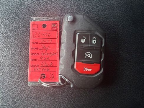 Used 2023 Jeep Wrangler Unlimited w/ Cold Weather Group AWD/4WD image 10