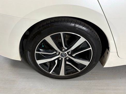 Used 2023 Nissan Maxima SV w/ Floor Mat Group image 12