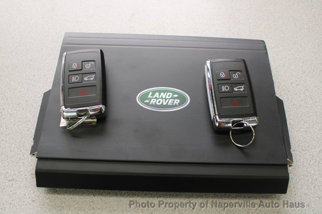 Used 2025 Land Rover Discovery Dynamic SE AWD/4WD image 55