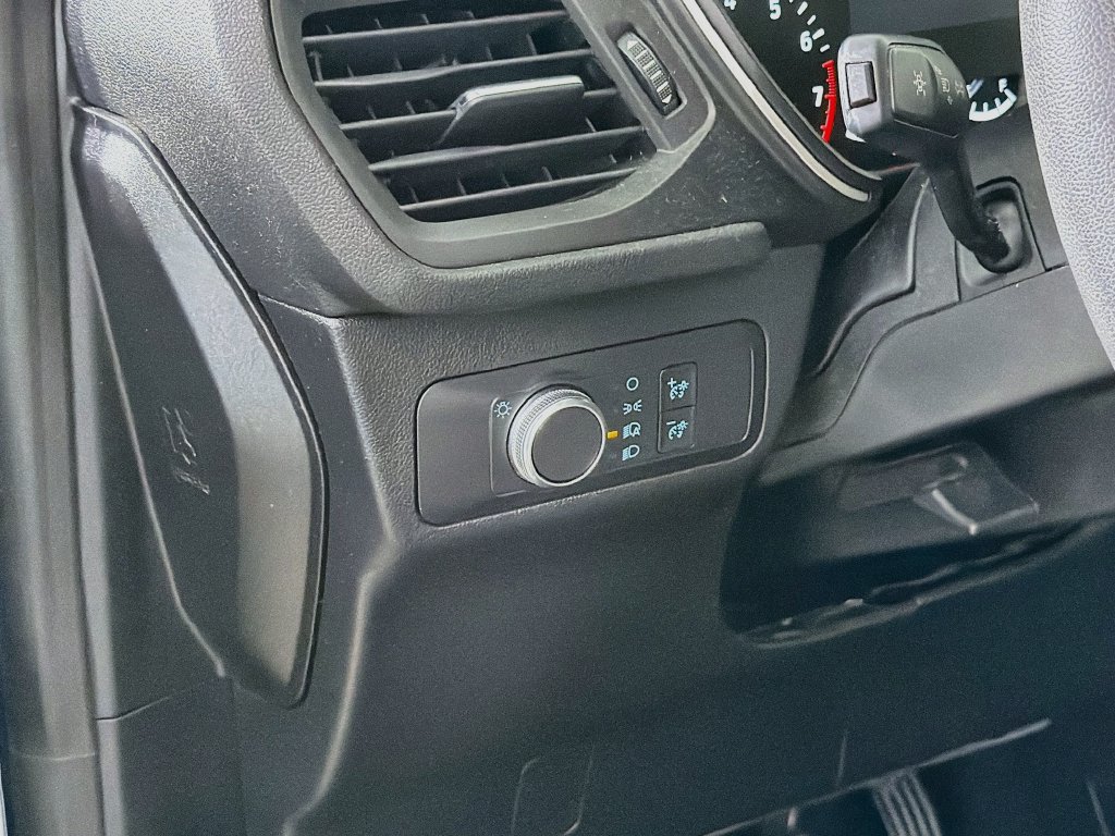 Used 2020 Ford Escape SE FWD image 13