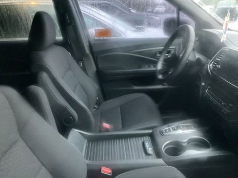 Used 2021 Honda Passport Sport image 4