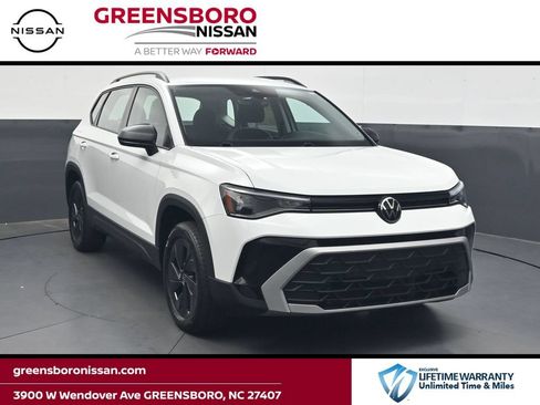 Used 2025 Volkswagen Taos S FWD image 1
