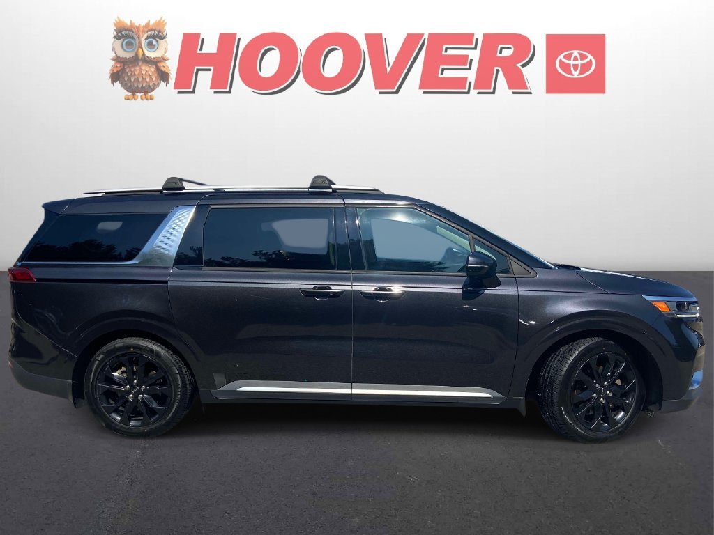 Used 2022 Kia Carnival SX FWD image 2