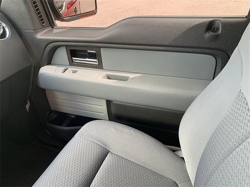 Used 2011 Ford F150 XLT w/ XLT Convenience Pkg image 18