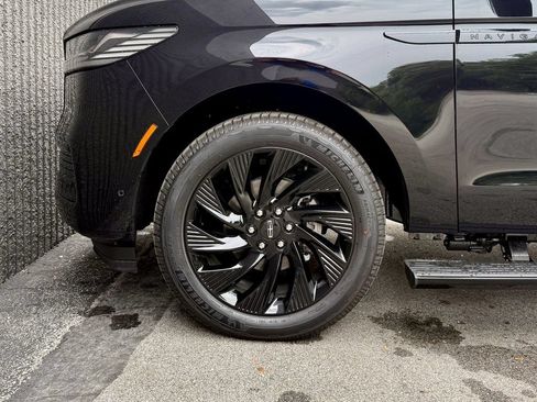 Used 2025 Lincoln Navigator Reserve w/ Jet Appearance Package AWD/4WD image 45