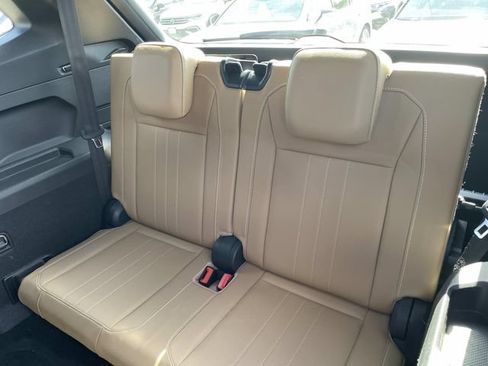Used 2023 Volkswagen Tiguan SE R-Line FWD image 26