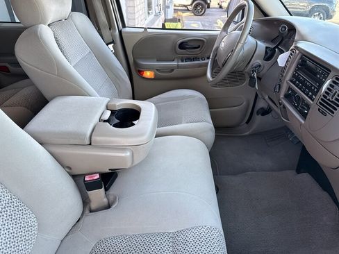 Used 2003 Ford F150 XLT image 29