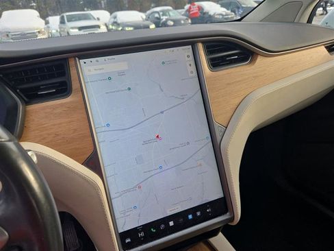 Used 2018 Tesla Model X 100D image 7