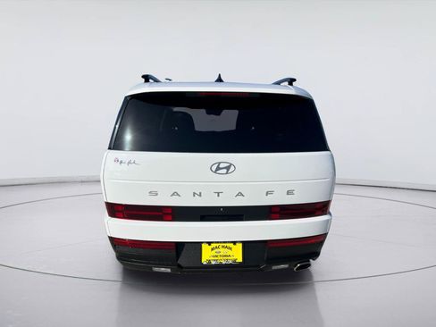 Used 2025 Hyundai Santa Fe SEL FWD image 4