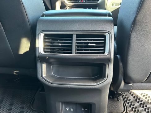 Certified 2024 Volkswagen Atlas Cross Sport SE AWD/4WD image 42