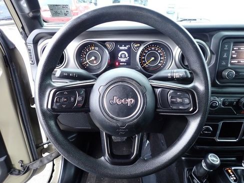 Used 2020 Jeep Gladiator Sport image 20