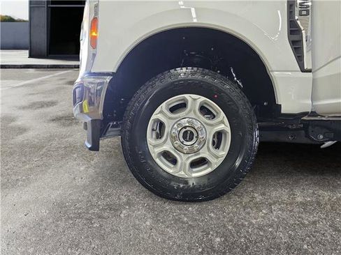 New 2026 Ford F350 XLT w/ 360-Degree Camera Package image 14