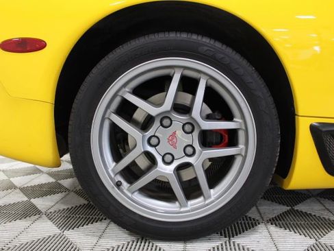 Used 2002 Chevrolet Corvette Z06 w/ Memory Pkg RWD image 30