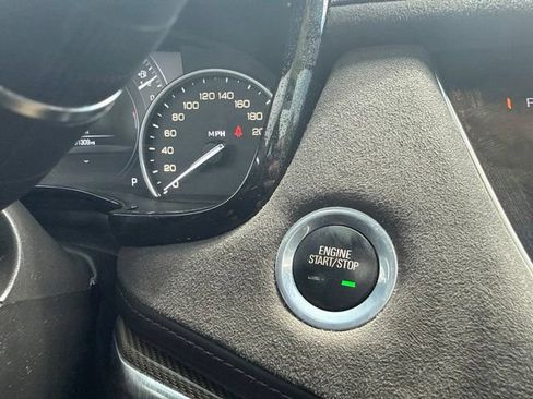 Used 2018 Cadillac XT5 Platinum w/ Driver Assist Package AWD/4WD image 32