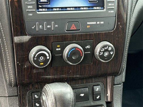 Used 2016 Chevrolet Traverse LT w/ Style and Technology Package image 21