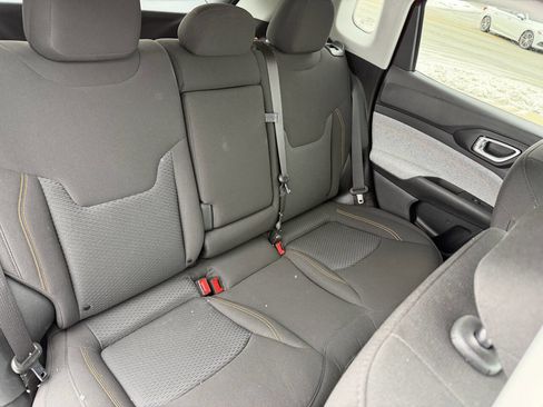 Used 2022 Jeep Compass Sport image 31