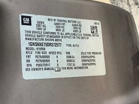 Used 2013 Chevrolet Suburban LTZ image 25