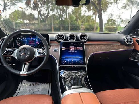 Used 2025 Mercedes-Benz C 300 4MATIC Sedan image 28